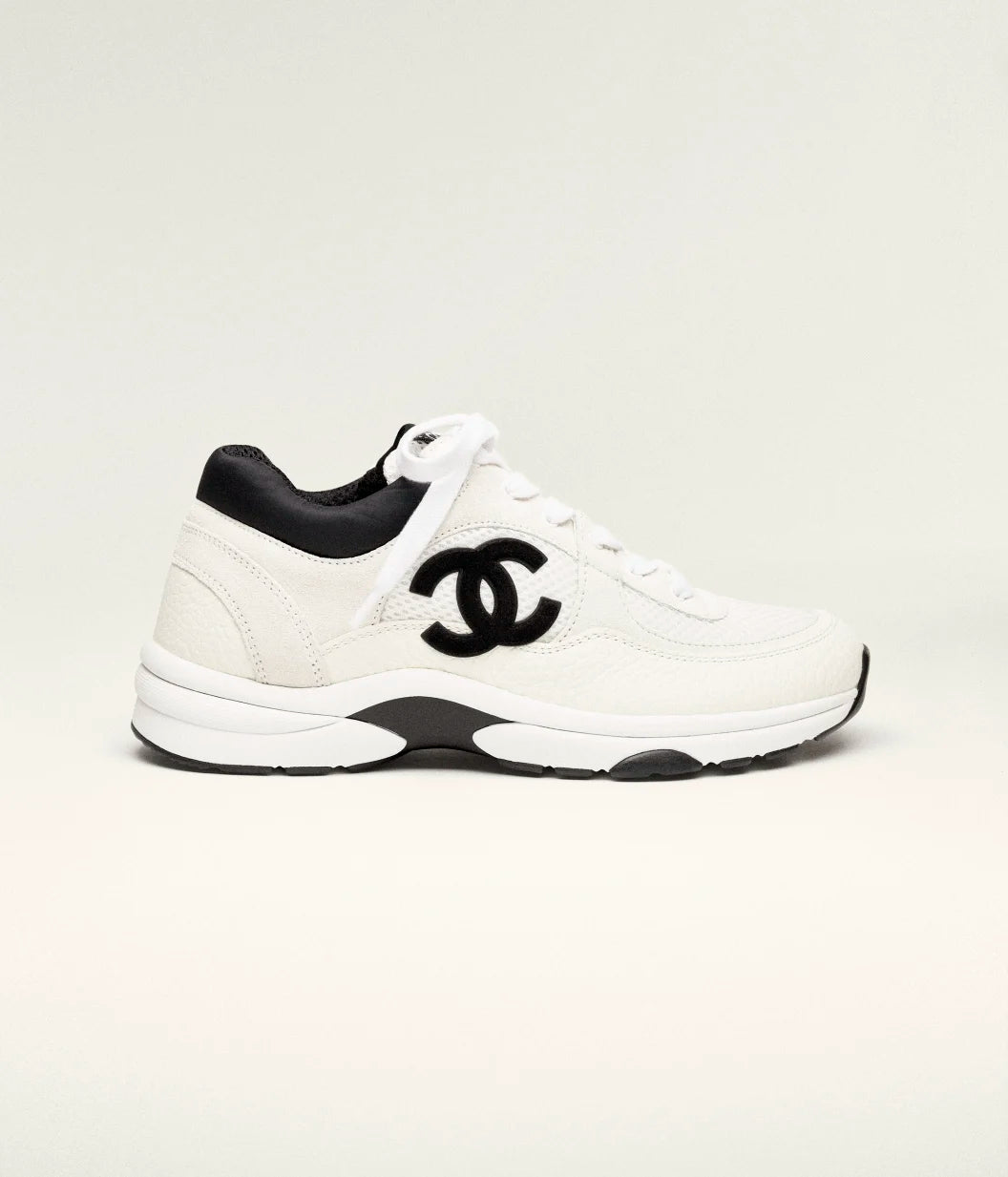 Chanel Low Daim Blanc Et Noir