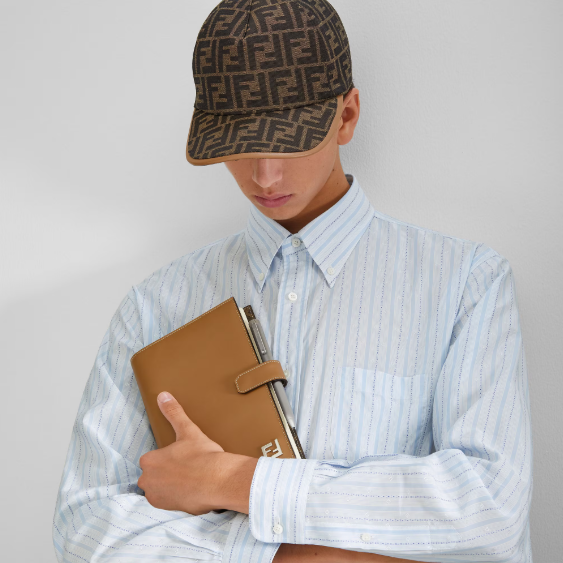 Fendi Casquette en nylon FF Beige