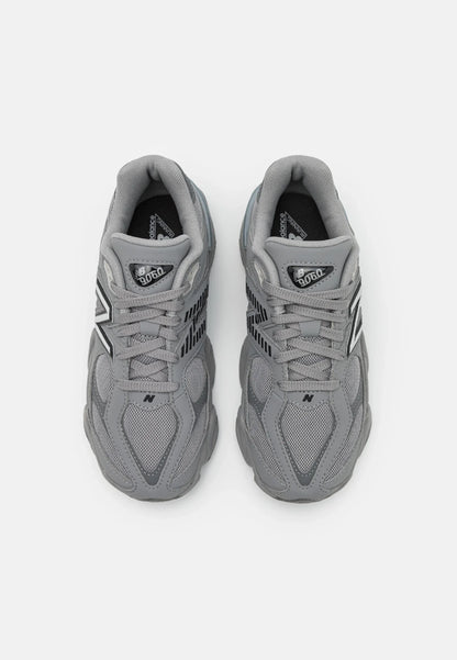 New Balance 9060 Gris