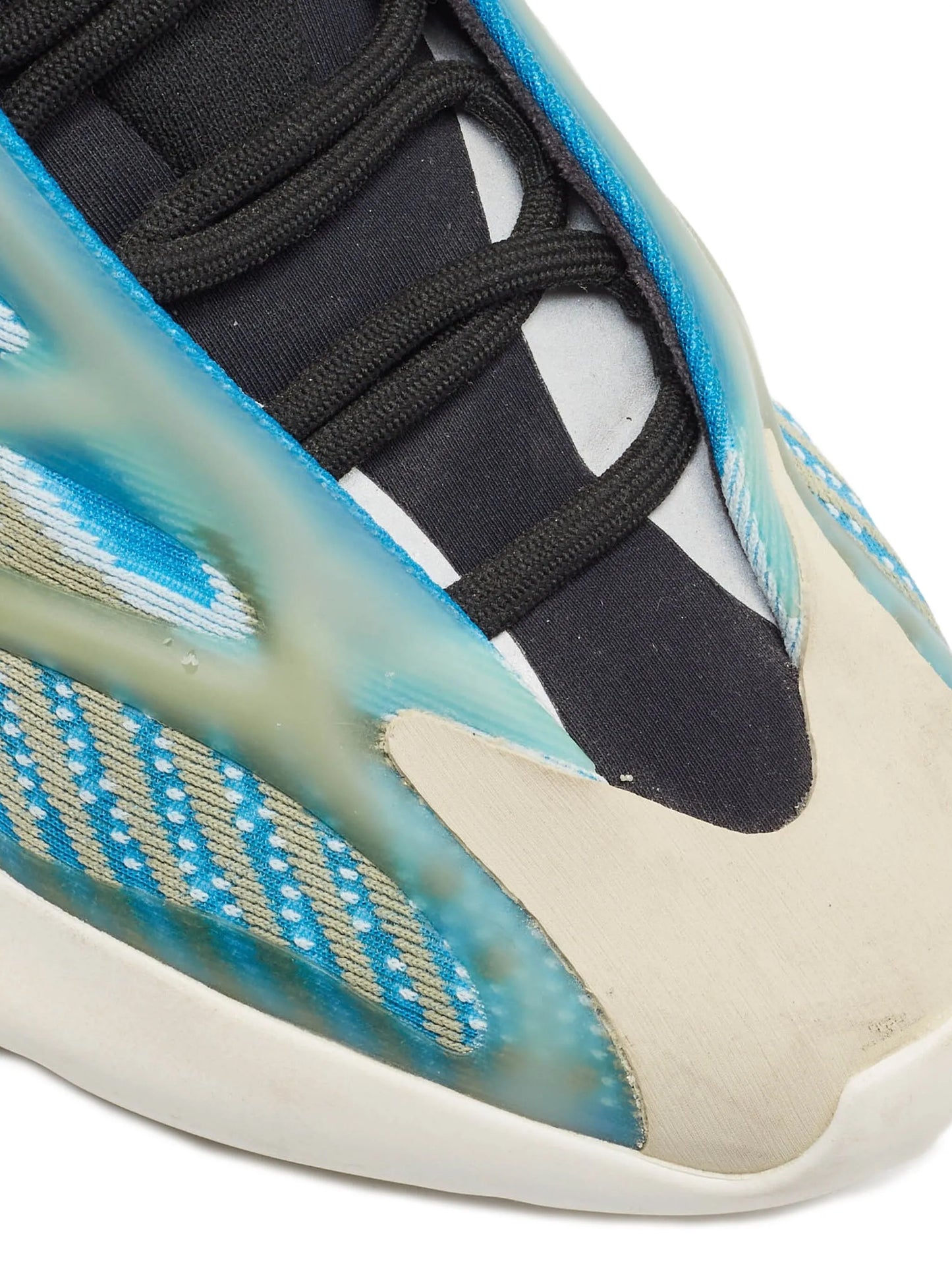 Yeezy Boost 700 Bleu