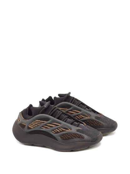 Yeezy 700 V3 Marron foncé