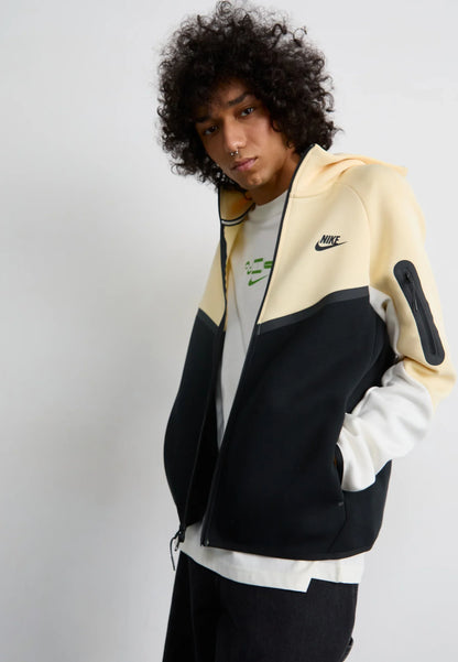 Nike Tech Fleece Zippé Beige