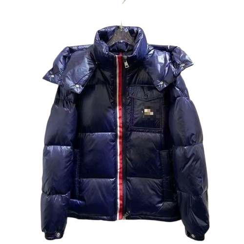Doudoune Moncler courte à capuche Montbeliard