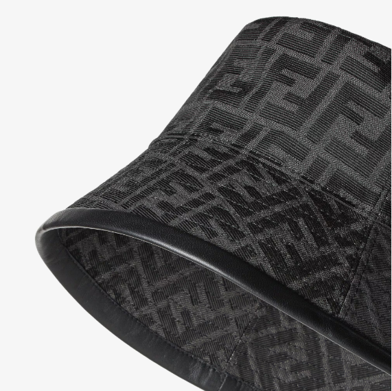 Fendi Chapeau en nylon FF Noir