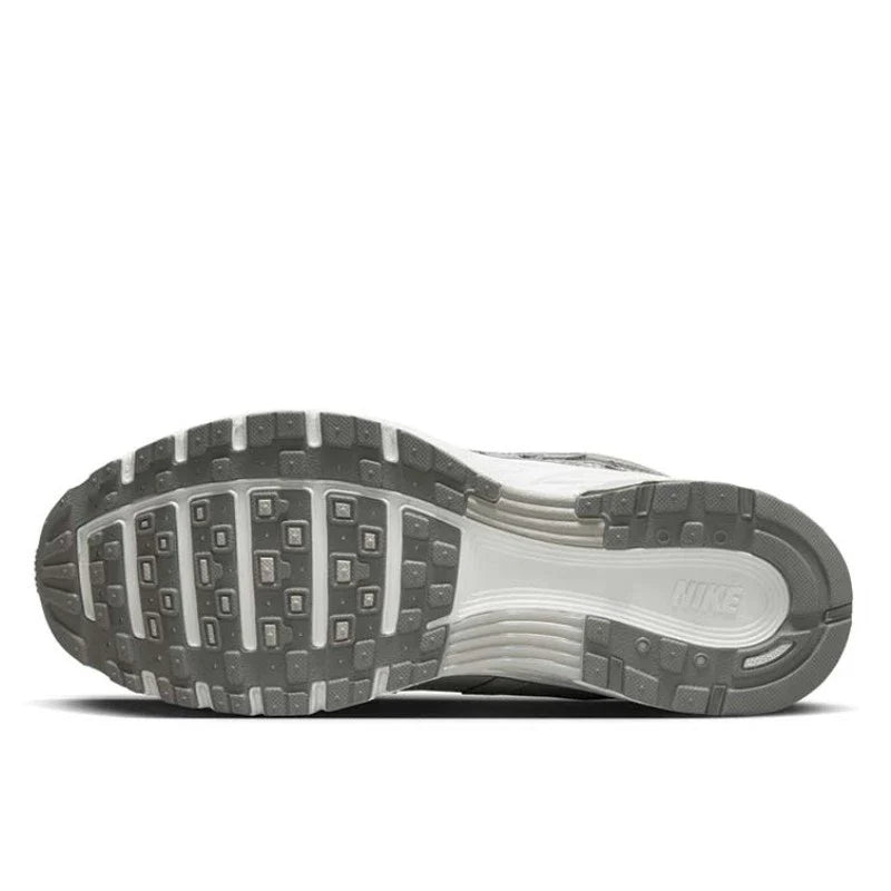 Nike P6000 Gris Clair
