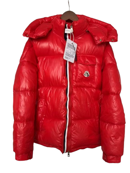 Doudoune Moncler courte à capuche Montbeliard
